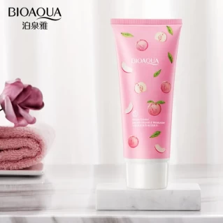 1 Piece Bioaqua Peach Glowing Extract Cleanser 100g