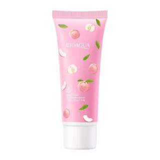 1 Piece Bioaqua Peach Glowing Extract Hand Cream 30g